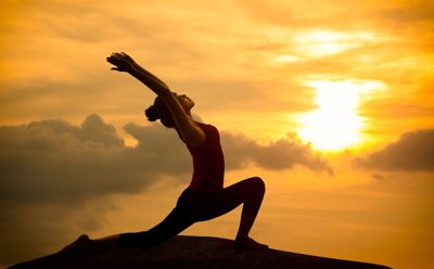 Hướng dẫn 5 bài tập yoga giảm cân cấp tốc tại nhà. BẤM XEM NGAY!